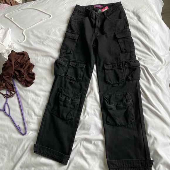 Edikted Oversize Cargo Jeans - Picture 3 of 4